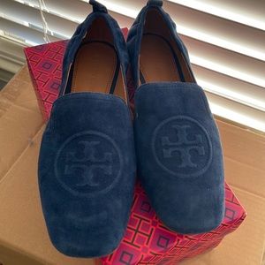 Tory Burch Leigh 15mm Elastic Loafer in Perfect Navy